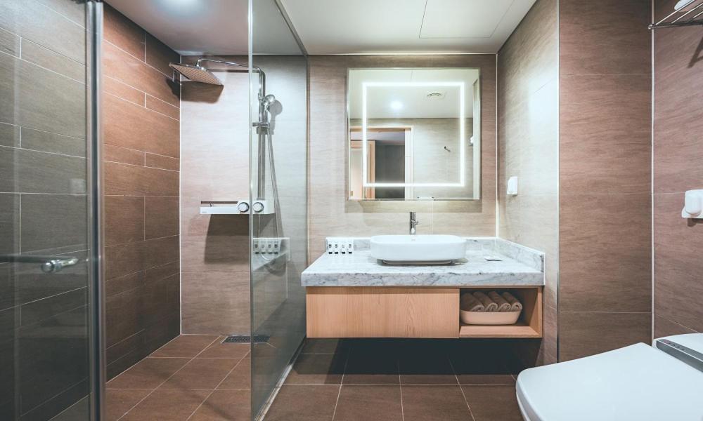 Wonju City Hotel Hyeoksin Exteriör bild