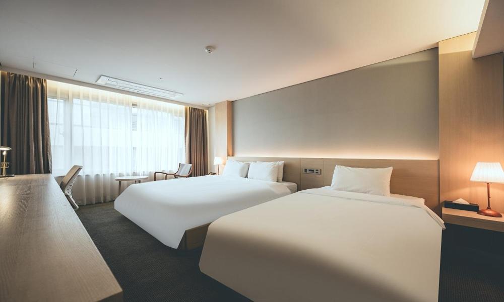 Wonju City Hotel Hyeoksin Exteriör bild