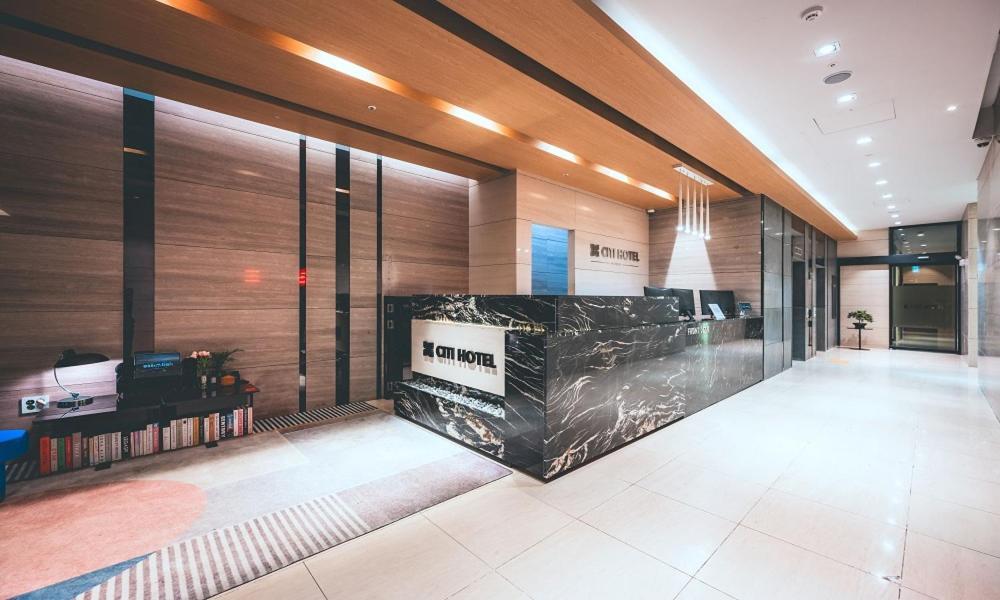 Wonju City Hotel Hyeoksin Exteriör bild